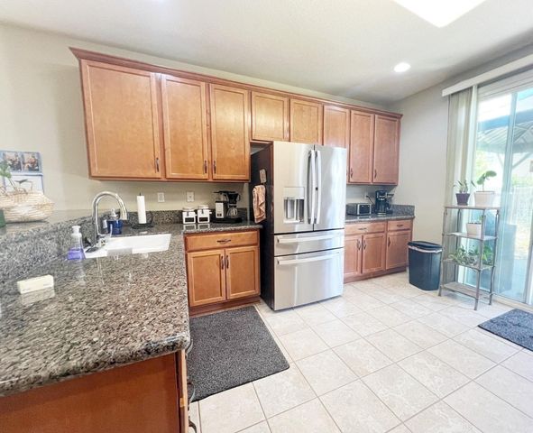 668 Spirou St, Stockton, CA 95204