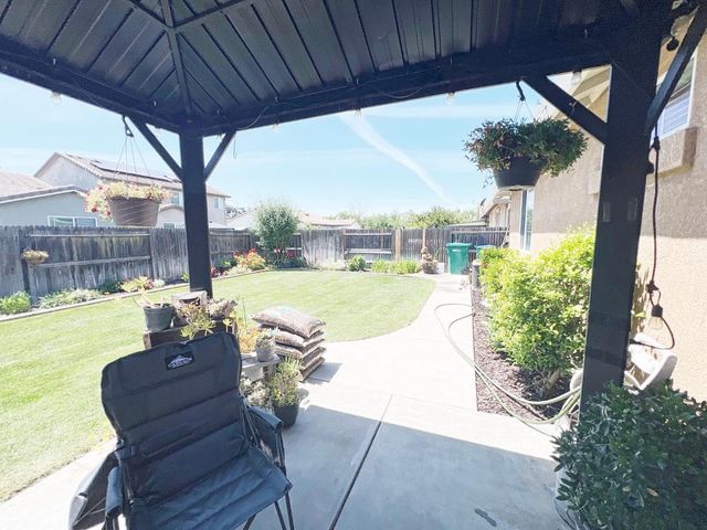668 Spirou St, Stockton, CA 95204