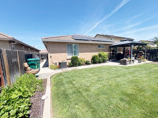 668 Spirou St, Stockton, CA 95204