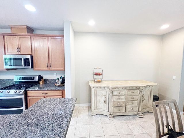 668 Spirou St, Stockton, CA 95204