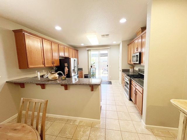 668 Spirou St, Stockton, CA 95204