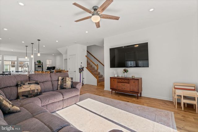 1605 ASTER LN, Hanover, MD 21076