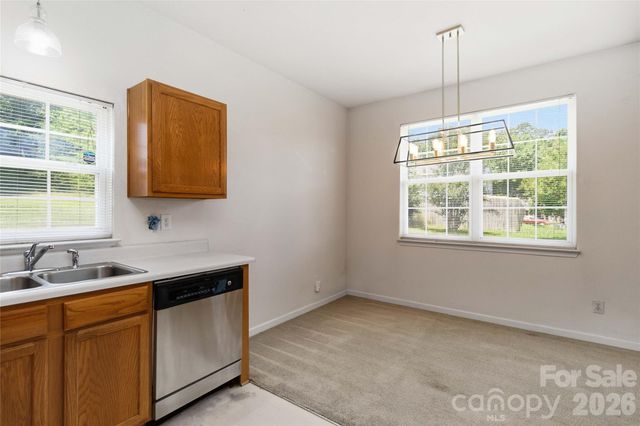 740 Aberdeen Glen Place, Charlotte, NC 28214