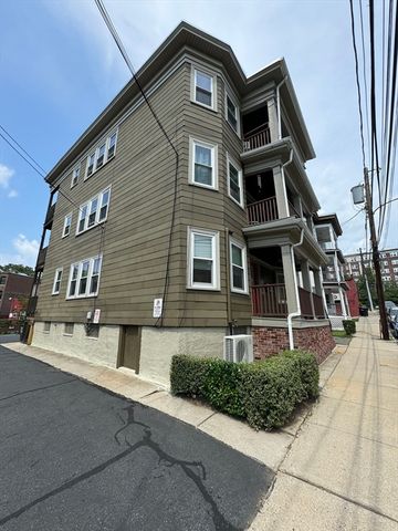 11 Wilson Park 3, Boston, MA 02135