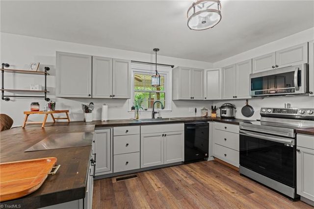 212 Jack Booe Road, Mocksville, NC 27028
