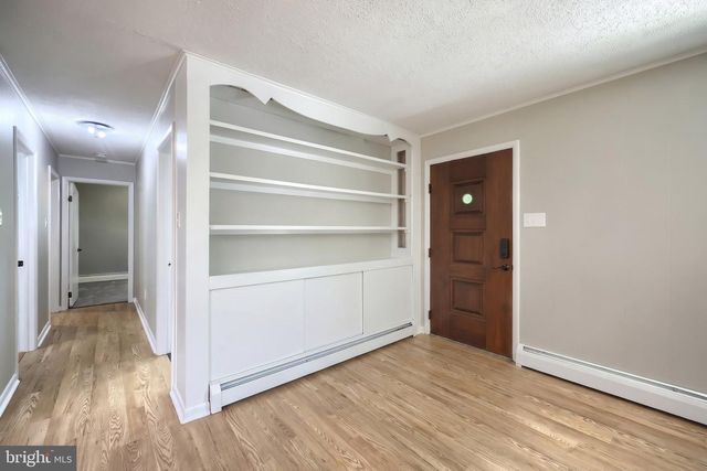 6106 E HILL TOP DR E, Spring Grove, PA 17362
