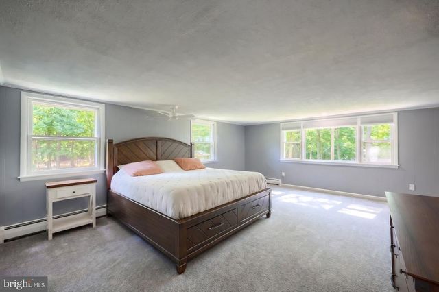 6106 E HILL TOP DR E, Spring Grove, PA 17362