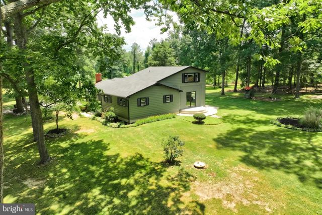 6106 E HILL TOP DR E, Spring Grove, PA 17362
