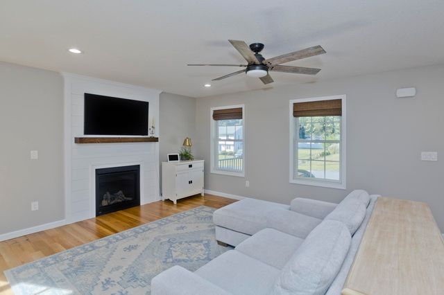 14 Wellfleet, Wilbraham, MA 01095
