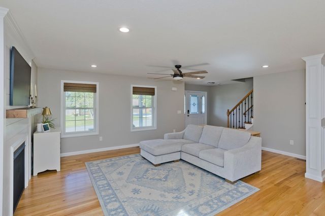 14 Wellfleet, Wilbraham, MA 01095