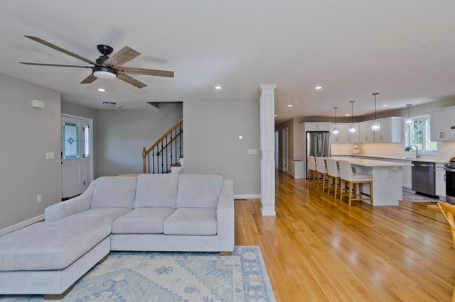 14 Wellfleet, Wilbraham, MA 01095