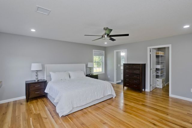 14 Wellfleet, Wilbraham, MA 01095
