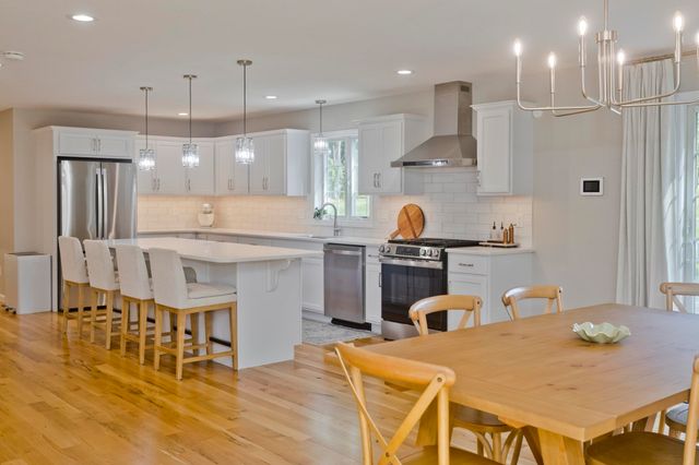 14 Wellfleet, Wilbraham, MA 01095