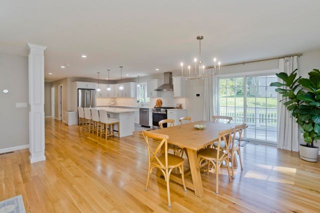 14 Wellfleet, Wilbraham, MA 01095