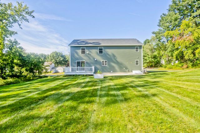 14 Wellfleet, Wilbraham, MA 01095