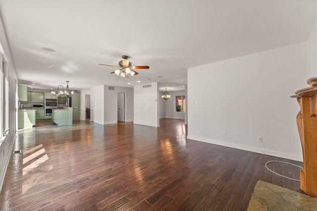 5371 72nd Avenue, Schererville, IN 46375