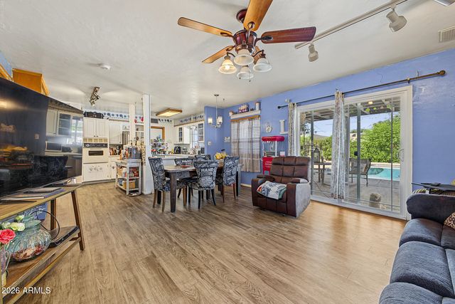 5822 W MORTEN Avenue, Glendale, AZ 85301