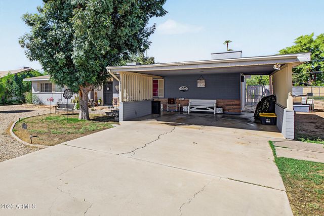 5822 W MORTEN Avenue, Glendale, AZ 85301