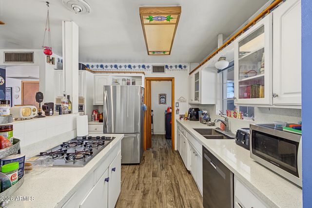 5822 W MORTEN Avenue, Glendale, AZ 85301