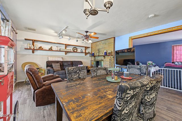 5822 W MORTEN Avenue, Glendale, AZ 85301