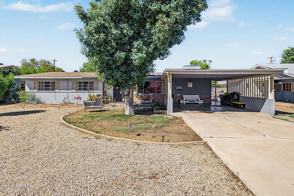 5822 W MORTEN Avenue, Glendale, AZ 85301