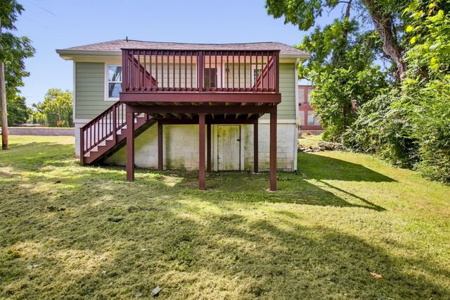 411 E 10th St, Columbia, TN 38401