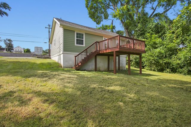 411 E 10th St, Columbia, TN 38401