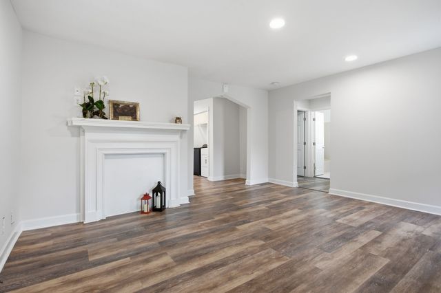 411 E 10th St, Columbia, TN 38401