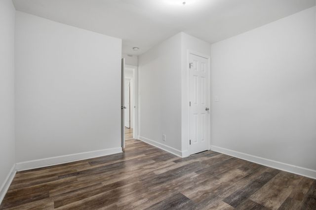 411 E 10th St, Columbia, TN 38401