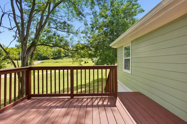 411 E 10th St, Columbia, TN 38401