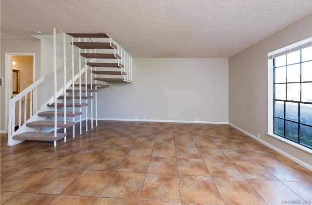 9533 Caminito Toga, San Diego, CA 92126