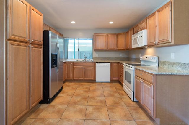 9533 Caminito Toga, San Diego, CA 92126