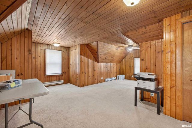 803 HOLMES Street, Bettendorf, IA 52722