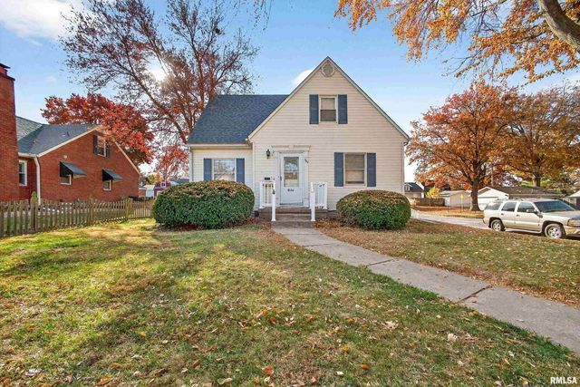 803 HOLMES Street, Bettendorf, IA 52722