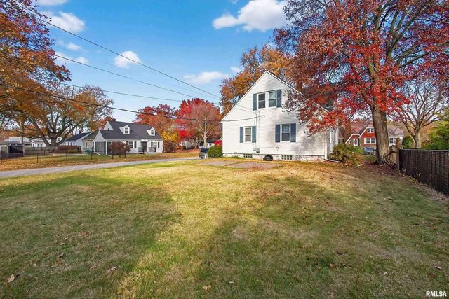 803 HOLMES Street, Bettendorf, IA 52722