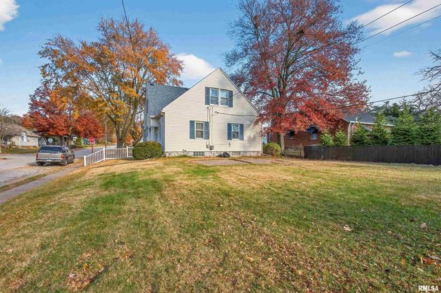 803 HOLMES Street, Bettendorf, IA 52722