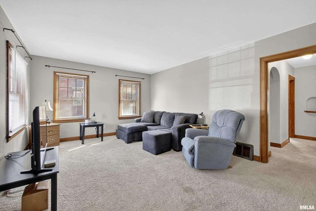 803 HOLMES Street, Bettendorf, IA 52722