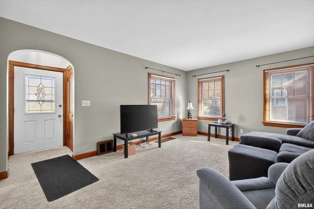 803 HOLMES Street, Bettendorf, IA 52722