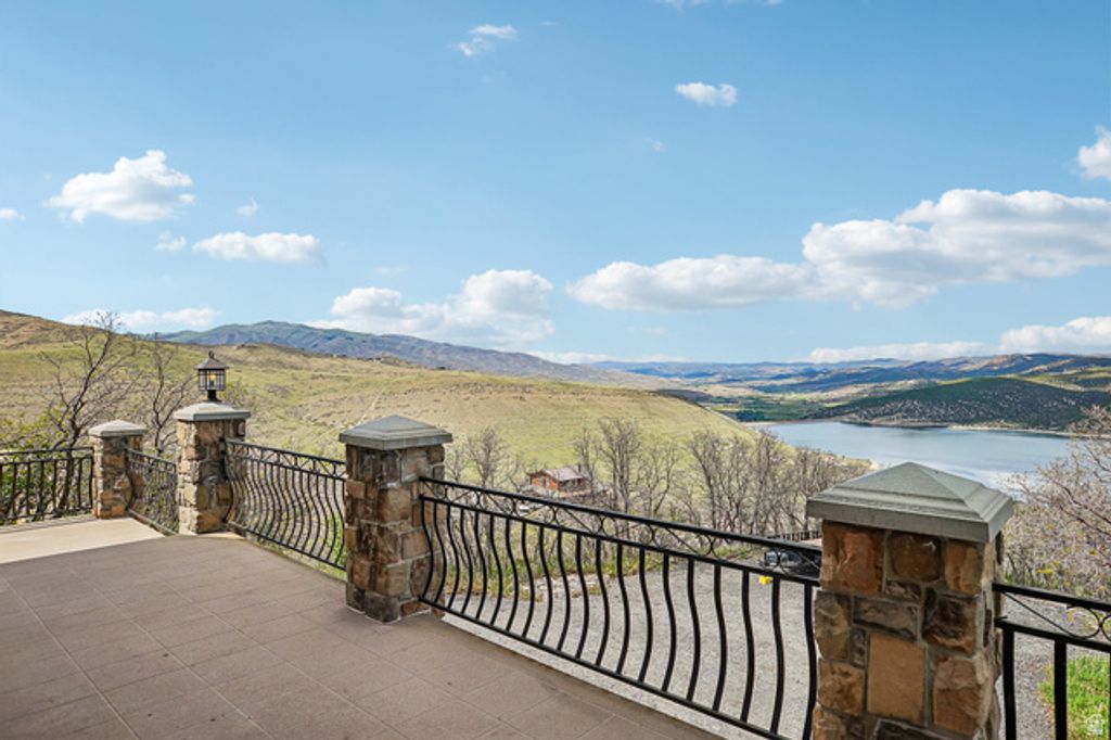 Image 18 of property listing at 155 E VALLEY VW, Coalville, UT 84017