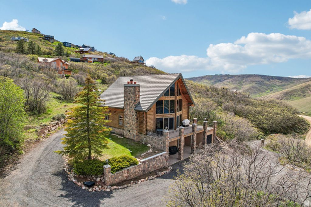 Image 45 of property listing at 155 E VALLEY VW, Coalville, UT 84017