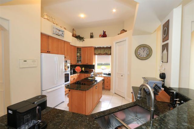 8075 Kiawah Trace, Port St. Lucie, Port St Lucie, FL 34986