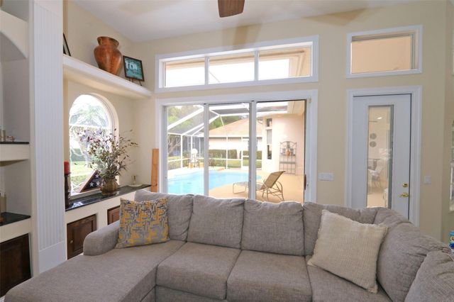 8075 Kiawah Trace, Port St. Lucie, Port St Lucie, FL 34986