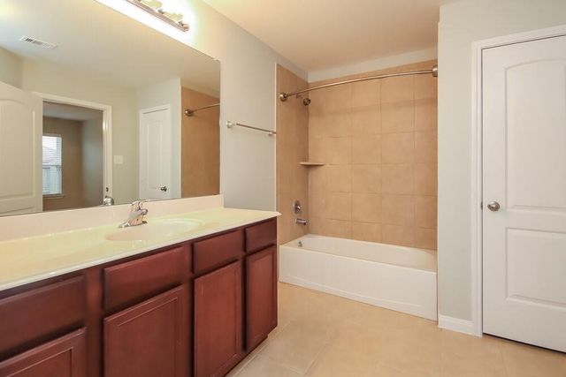 2131 Golden Topaz Drive, Rosharon, TX 77583