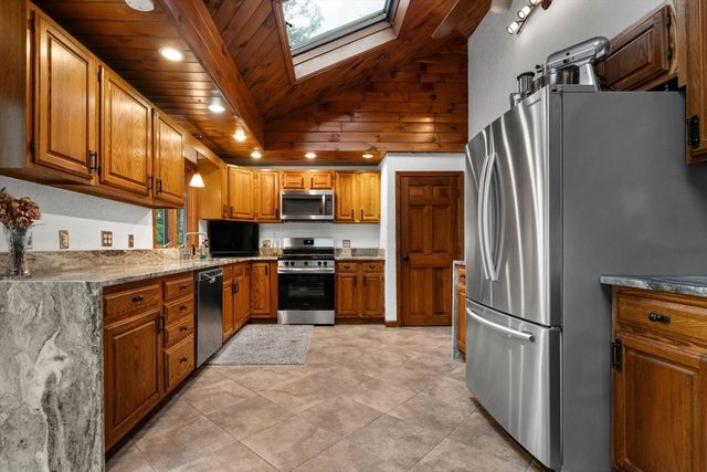 9 Karen Ln, Abington, MA 02351