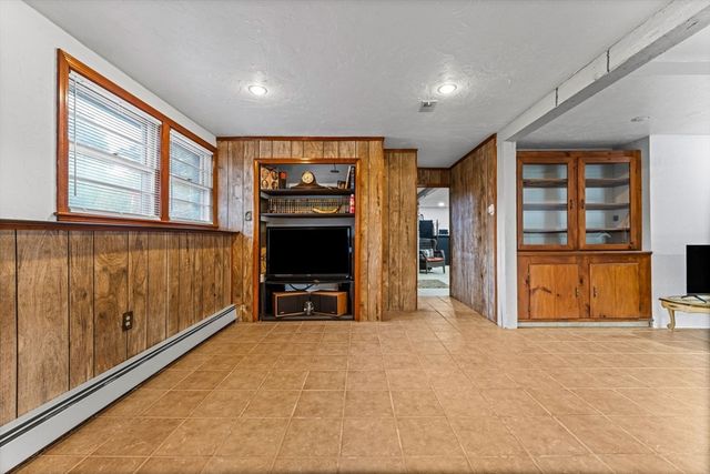 9 Karen Ln, Abington, MA 02351