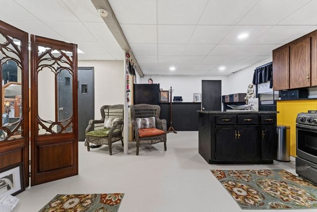 9 Karen Ln, Abington, MA 02351