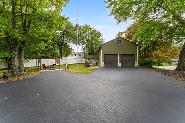 9 Karen Ln, Abington, MA 02351