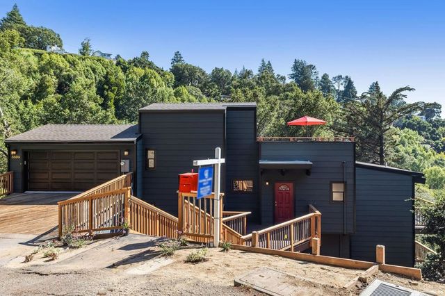 5899 5899 Westover Dr, Oakland, CA 94611