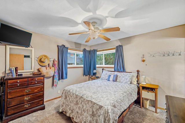 219 Heidel ROAD, Thiensville, WI 53092