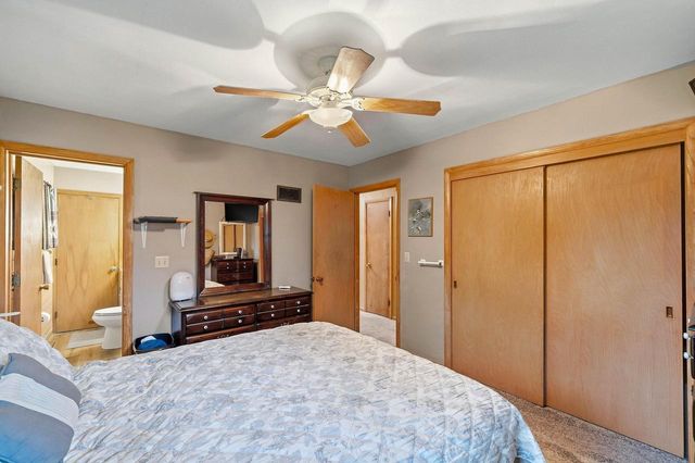 219 Heidel ROAD, Thiensville, WI 53092